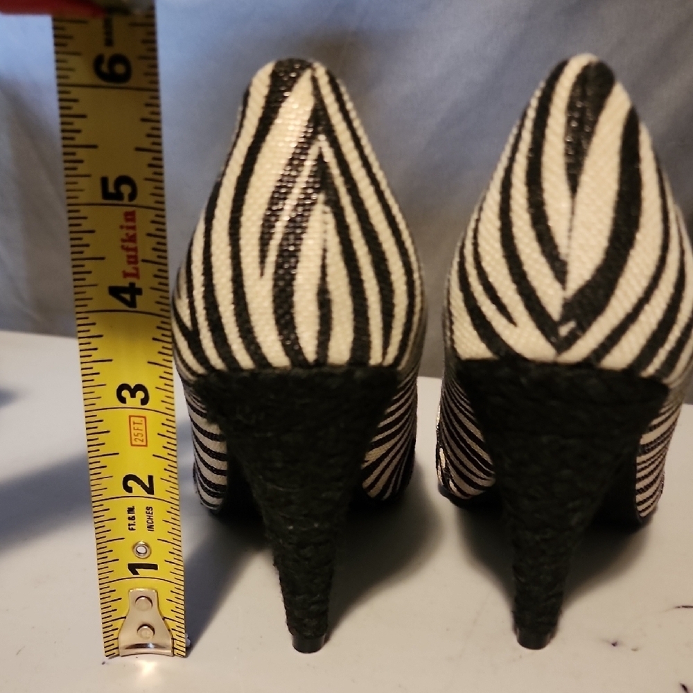 Rocket Dog Black and White Zebra Print Heels - Picture 5 of 11